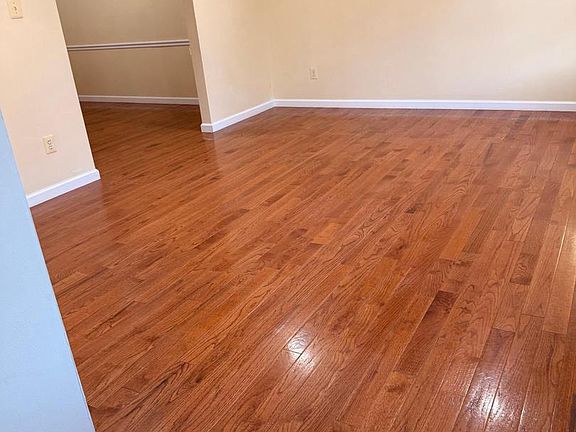 2nd image of 10434 Calumet Grove Dr