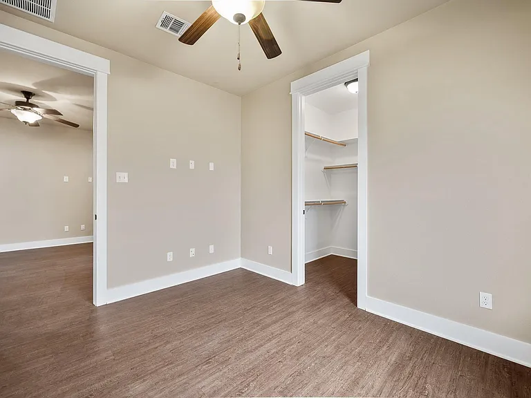 1704 Cedar Bend Dr #5B — Photo 22