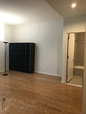 Rented by Batra Group Inc | media 19