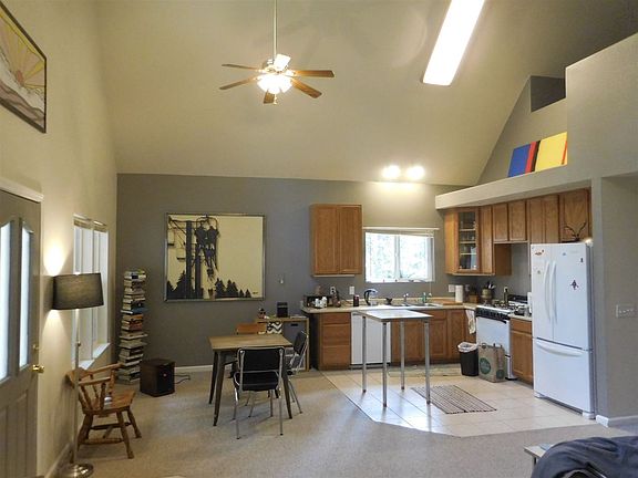 3rd image of 544 Manzanita Way