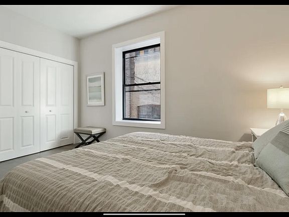 3rd image of 2618 N Rockwell St #Rr