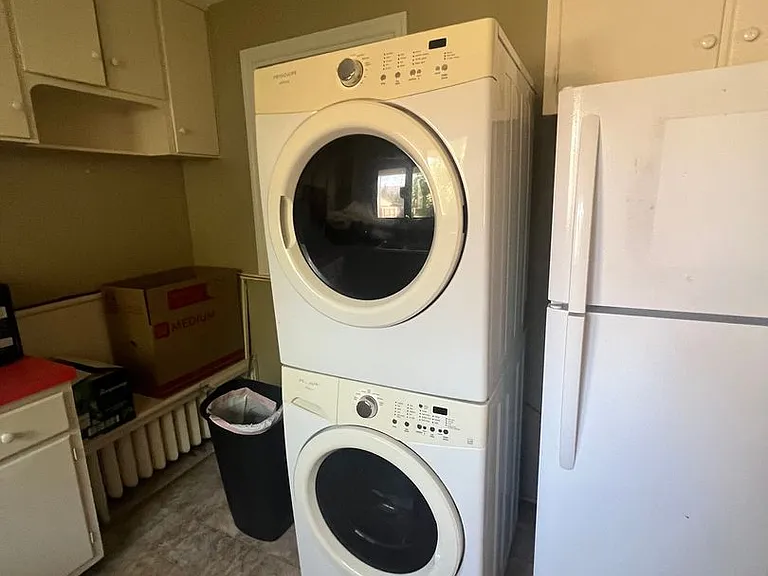 148 W High St — Photo 11