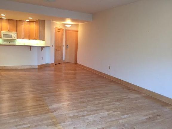 3rd image of 360 W Washington Ave Unit 908