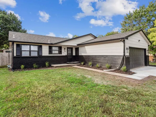 5709 Kentford Cir, Wichita, KS 67220