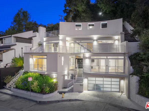 11698 Picturesque Dr, Studio City, CA 91604