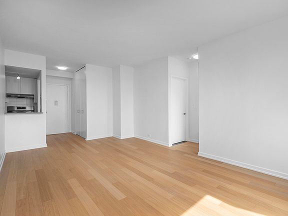 3rd image of 124 W 60th St APT 44B