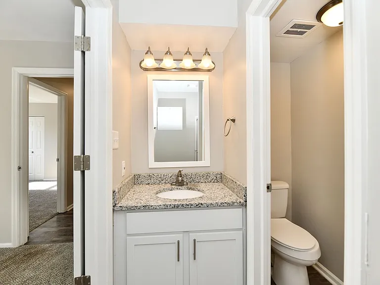 Park Lane Apartments — Photo 26