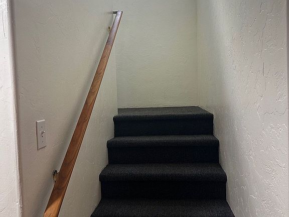 2nd image of 712 N Richey Blvd