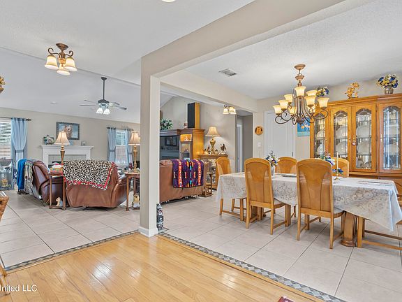 5th image of 16000 Kaila Ct