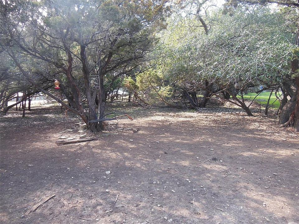 2nd image of 1029 Paradise Dr