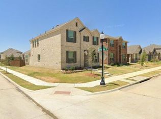 2300 Copal Dr, Aubrey, TX 76227