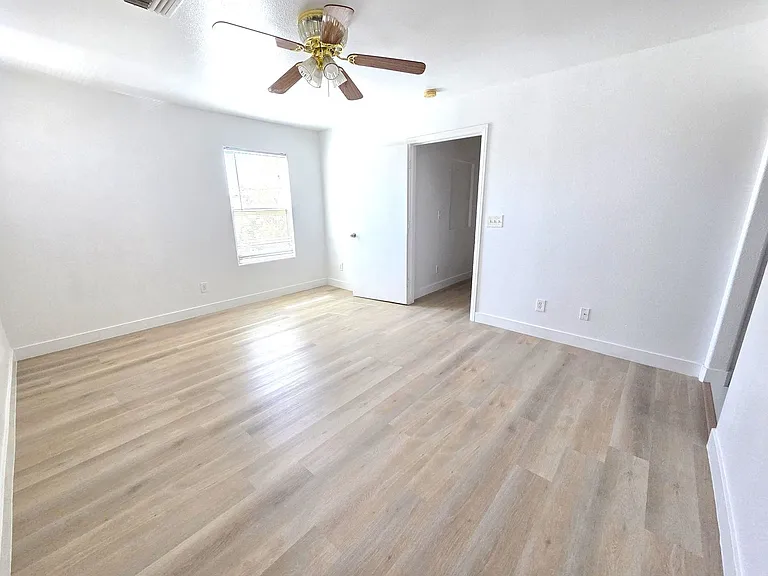 5034 Aesop Ave — Photo 11