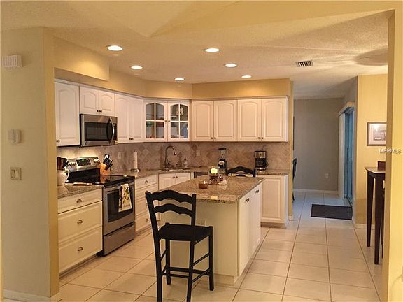 5th image of 30 Mimosa Dr