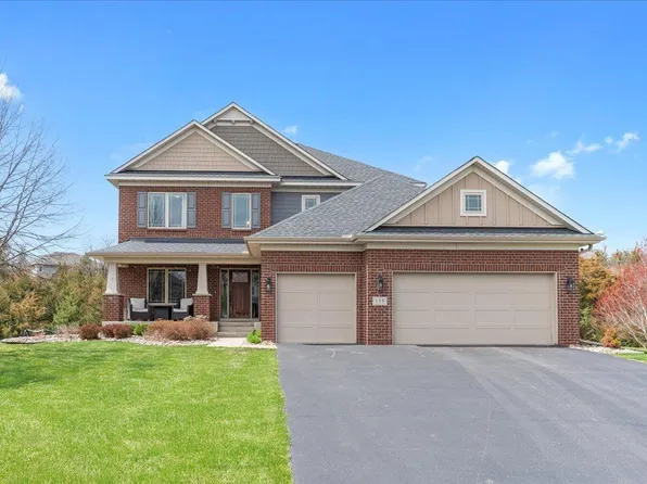 135 Bayberry Ct, Hudson, WI 54016