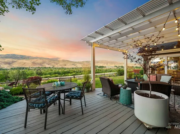 5670 S Schooner Way, Boise, ID 83716