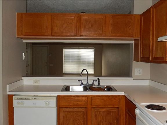4th image of 2235 Lake Woodberry Cir