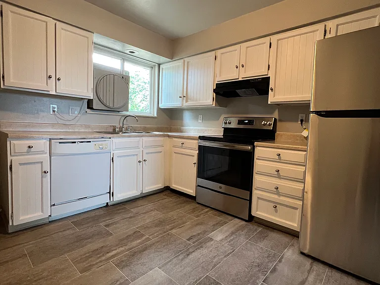 3587 W 88th Ave — Photo 4