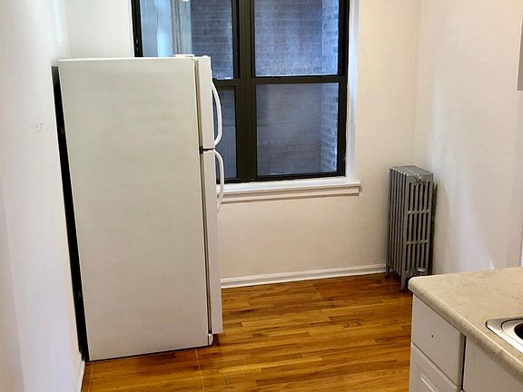 5th image of 4350 N Ashland Ave APT 212