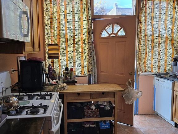 5th image of 3824 S Calumet Ave