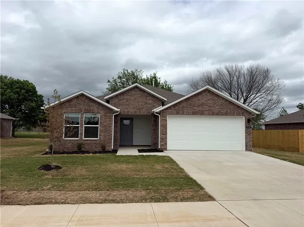 322 Texas Ave, Farmington, AR 72730
