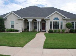 1701 Woodridge Dr, Wichita Falls, TX 76310