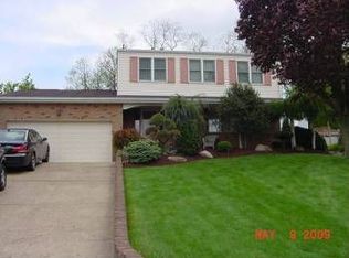 122 Wray Dr, Clairton, PA 15025