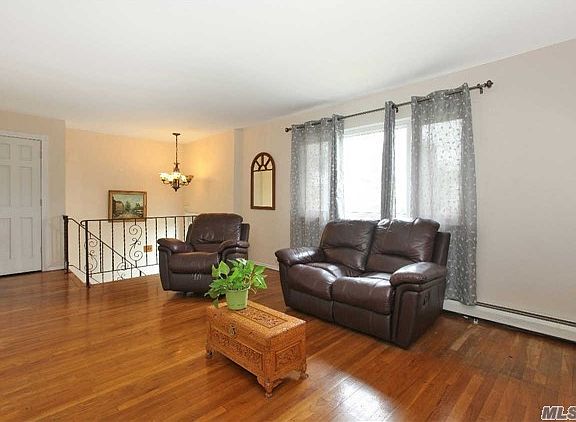 3rd image of 15 Herzel Blvd
