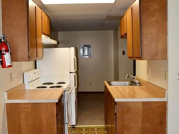 4th image of 300-302 W Howard St #302-1