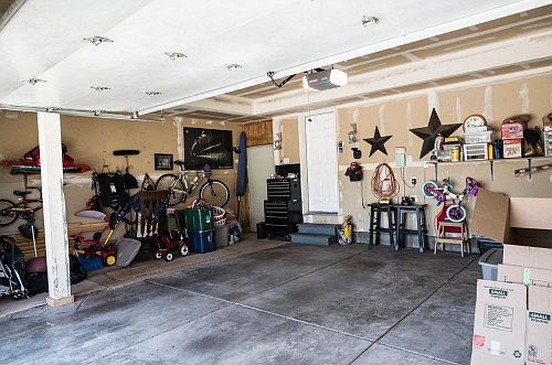 3rd image of 5082 Yates Cir
