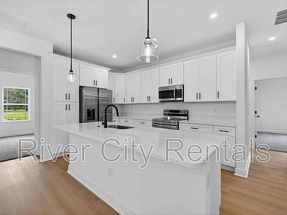 5th image of 9281 Dolphin St