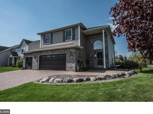 6850 Skylark Ct S, Cottage Grove, MN 55016