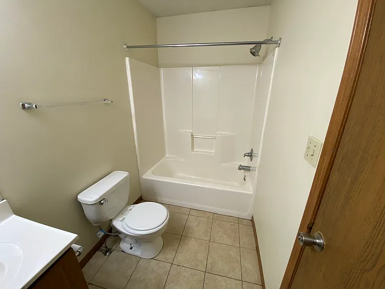 666 E Buchtel Ave #666 — Photo 24