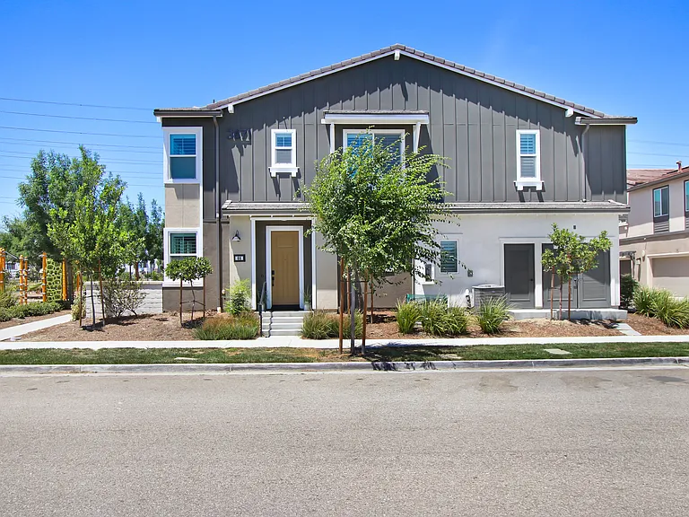 3671 E Moonlight St — Photo 1