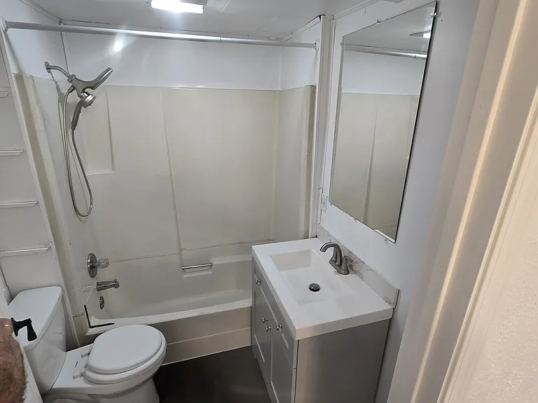 216 S Lincoln St — Photo 3
