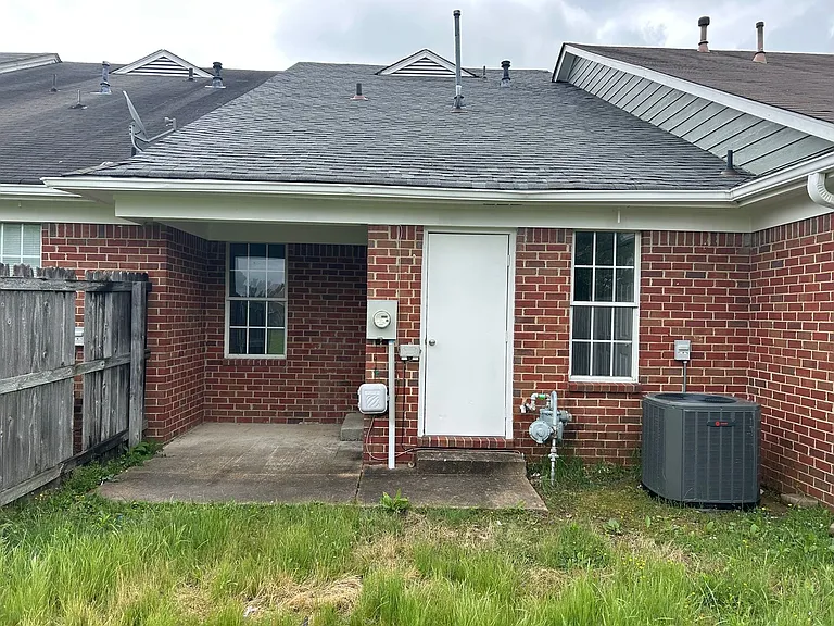 7311 Madelyn Cv — Photo 28