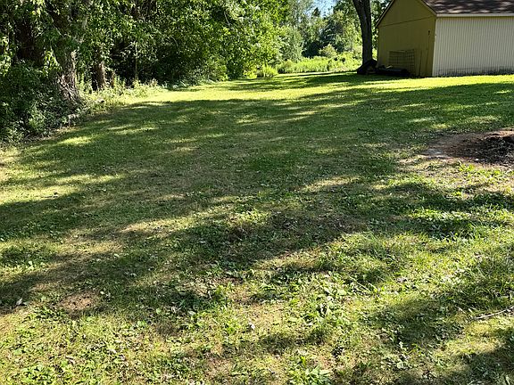 5th image of 2764 Sweitzer Rd