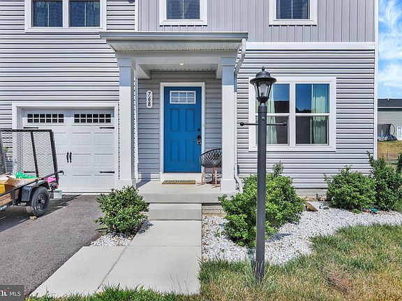 5th image of 768 Raeann Dr