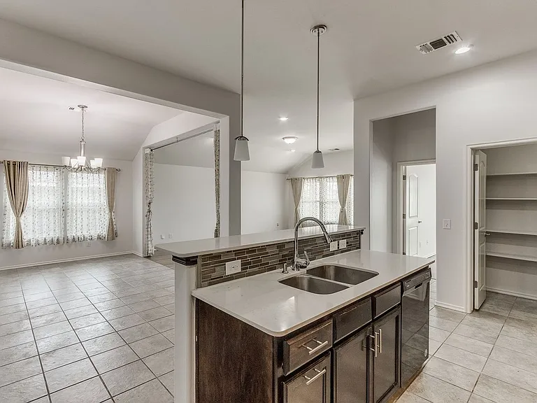 15704 Caney Dr — Photo 10