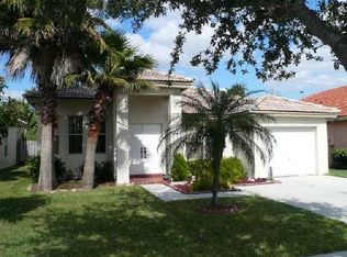 13821 N Garden Cove Cir, Davie, FL 33325