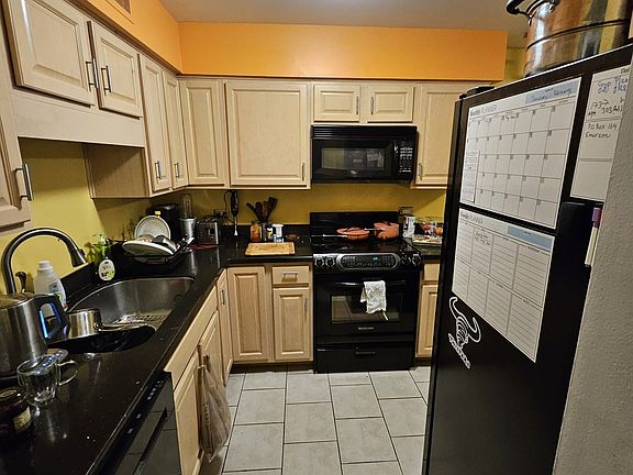 3rd image of 2300 W Talcott Rd APT 1A1