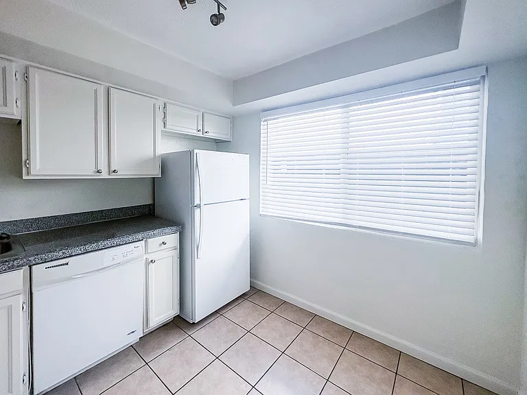 2417 E Campbell Ave #11A — Photo 9