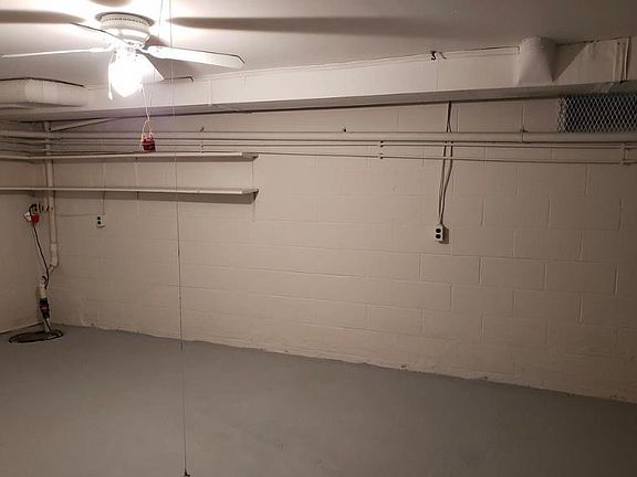 3rd image of 1712 Carol Dr