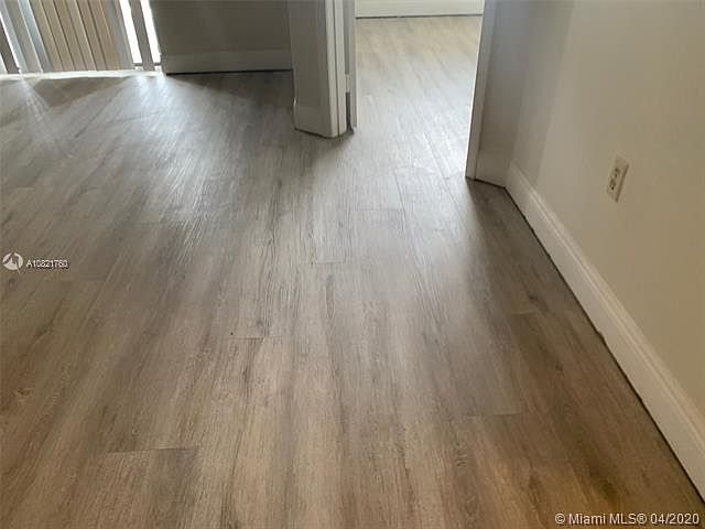 1st image of 450 Palm Cir W APT 305