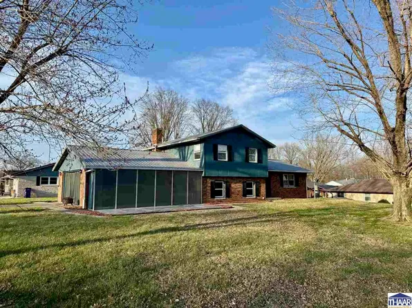 1060 N Sunset Dr, Sullivan, IN 47882