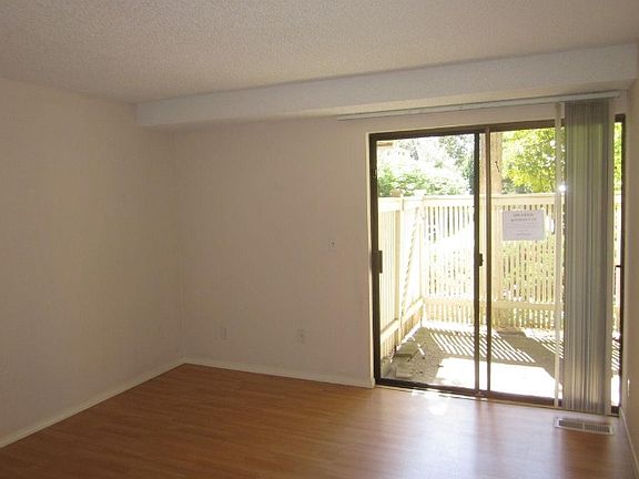 5th image of 9906 NE 124th St APT 1103