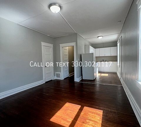 3rd image of 137 3rd St NW #2