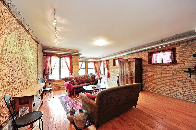 1st image of 7017 N Greenview Ave APT 2
