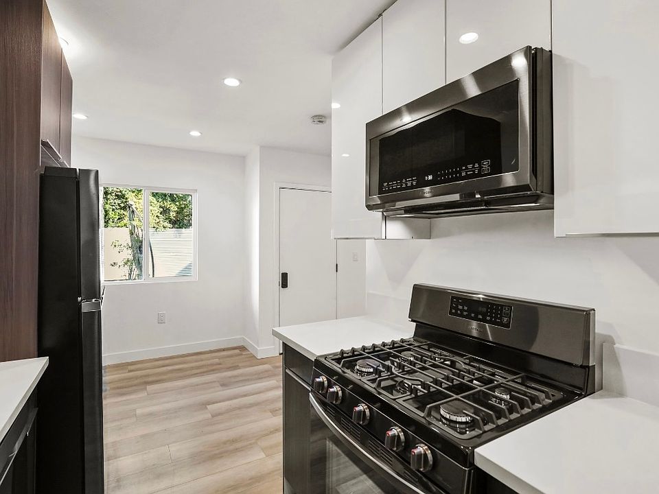 1st image of 2561 W Avenue 30
