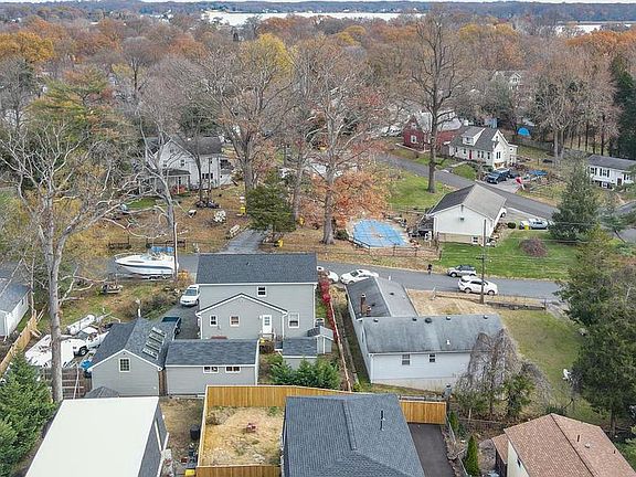 5th image of 1732 Shady Side Dr