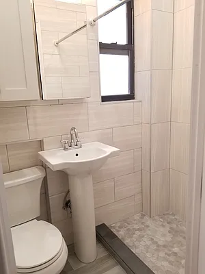 Rented by NYLA Realty | media 7